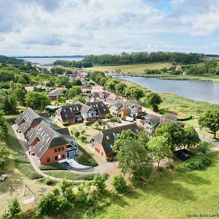 Ferienwohnung 4 Im Haus Am See Mit Wintergarten Und Terrasse Seedorf  المظهر الخارجي الصورة