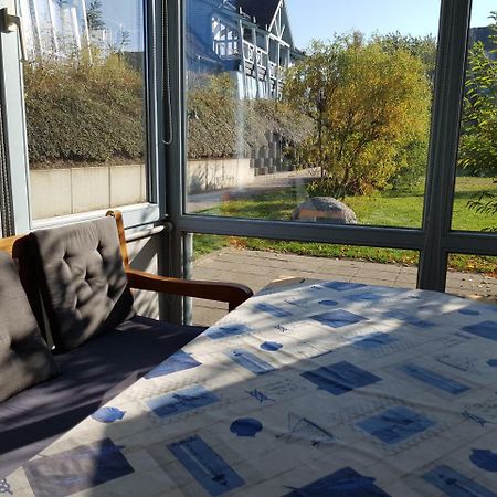 Ferienwohnung 4 Im Haus Am See Mit Wintergarten Und Terrasse Seedorf  الغرفة الصورة