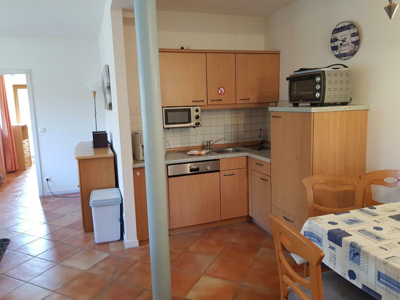 Ferienwohnung 4 Im Haus Am See Mit Wintergarten Und Terrasse Seedorf  الغرفة الصورة
