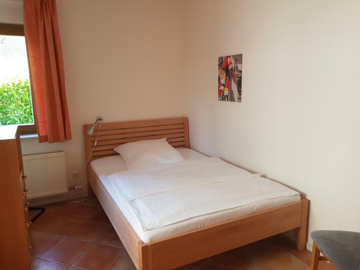 Ferienwohnung 4 Im Haus Am See Mit Wintergarten Und Terrasse Seedorf  الغرفة الصورة