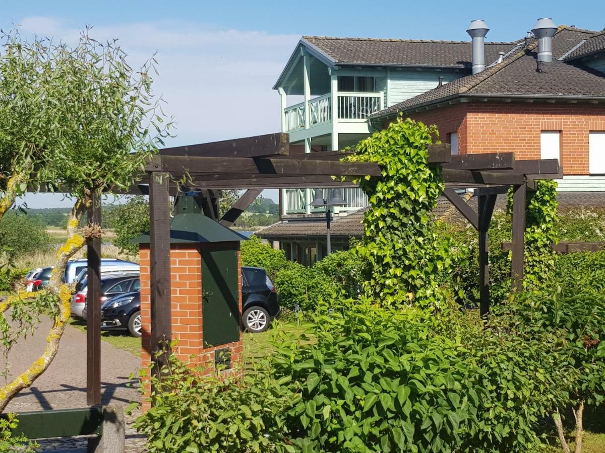 Ferienwohnung 4 Im Haus Am See Mit Wintergarten Und Terrasse Seedorf  المظهر الخارجي الصورة
